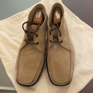 Tod’s suede low boots in great condition, barely worn